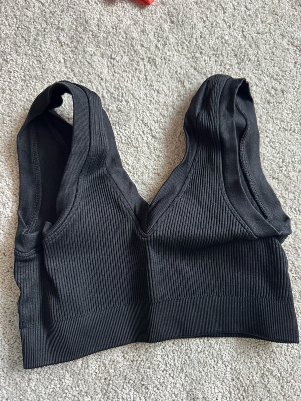 Black Ribbed V-Neck workout crop top